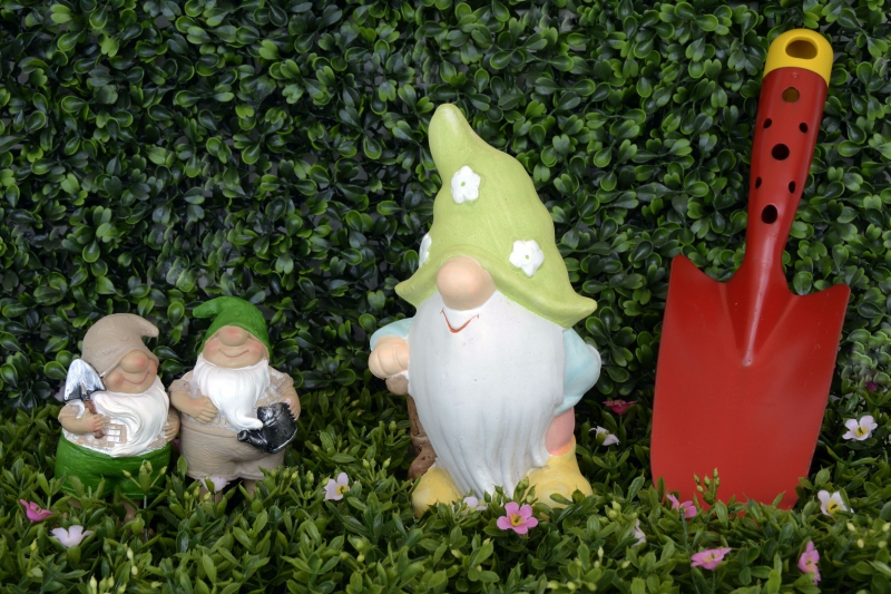 jardinerie-LE MUY-min_garden-gnome-1404358